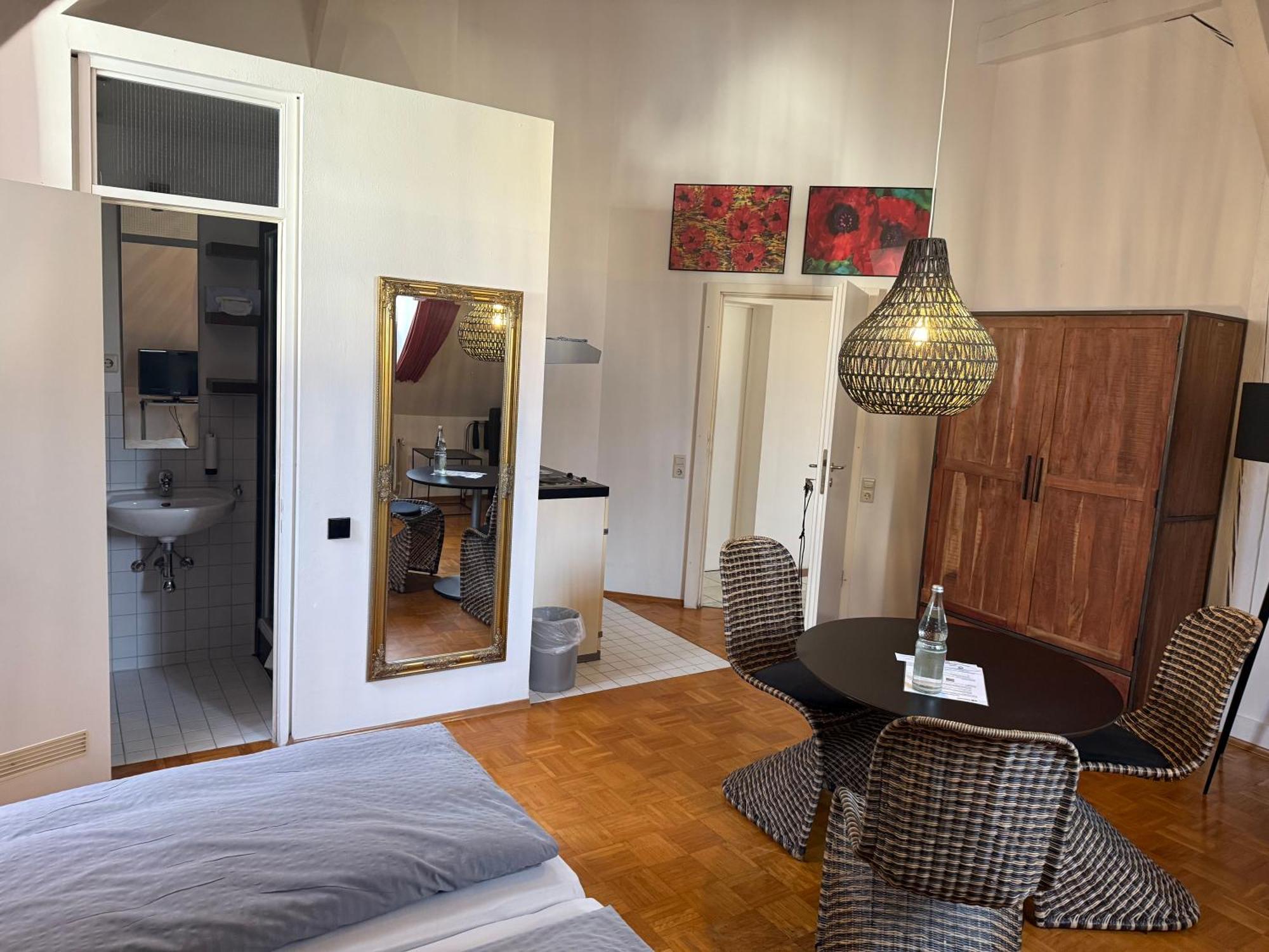Whliving - Apartments & Studios In Konstanz Exterior photo